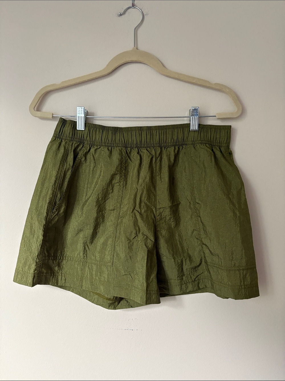 Athleta Olive Green Lightweight Elastic-Waist Athletic Shorts